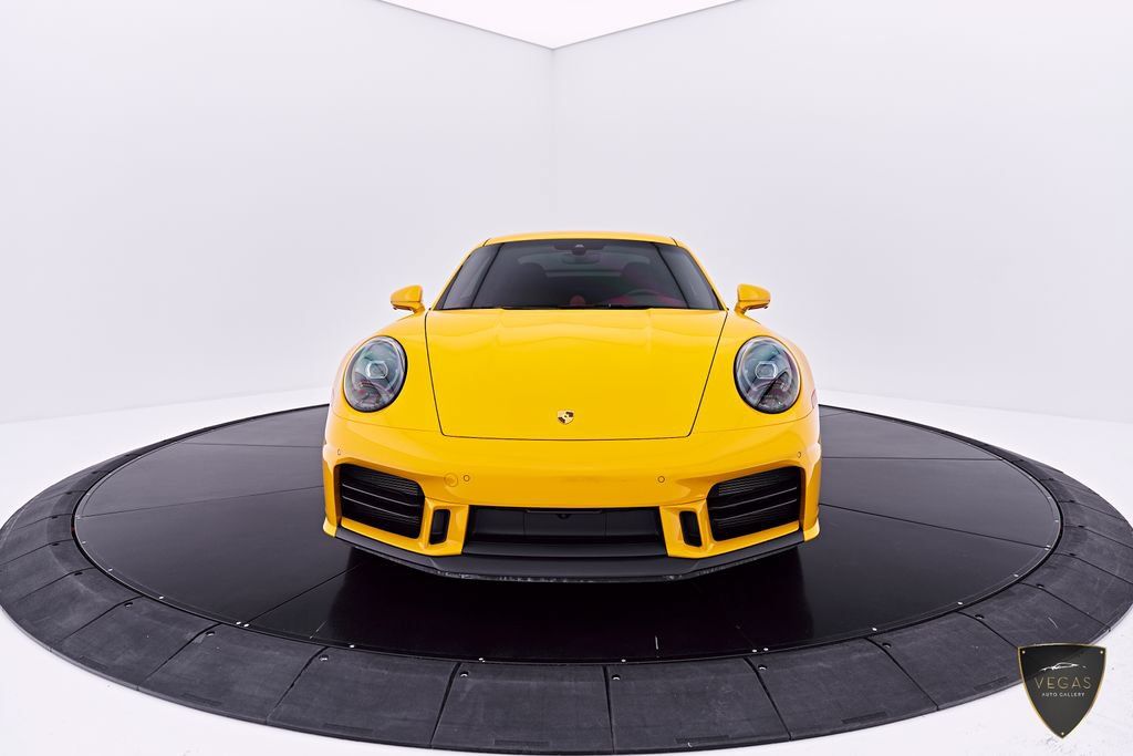 Used 2025 Porsche 911 Carrera RWD image 22