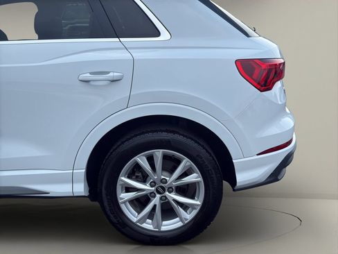 Used 2021 Audi Q3 2.0T Premium Plus w/ Premium Plus Package AWD/4WD image 23