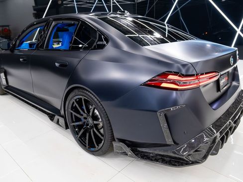 Used 2025 BMW M5 AWD/4WD image 9