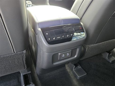 New 2026 INFINITI QX60 Sport image 18