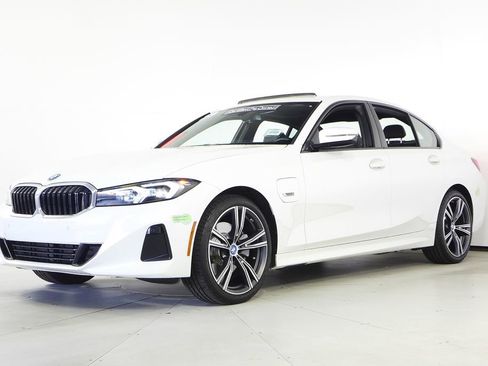 Certified 2023 BMW 330e w/ Premium Package image 2