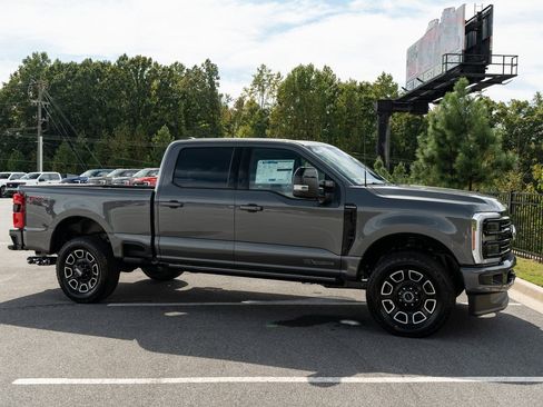 New 2026 Ford F250 Platinum w/ FX4 Off-Road Package AWD/4WD image 20