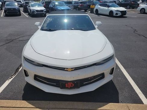 Used 2016 Chevrolet Camaro LT RWD image 2