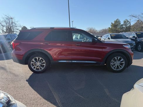 Used 2023 Ford Explorer Limited image 6