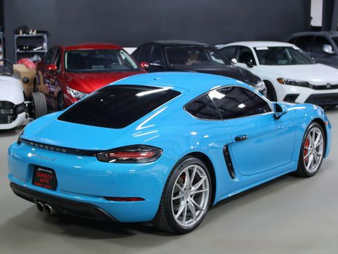 Used 2018 Porsche 718 Cayman S image 14