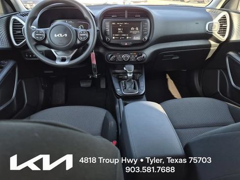 Certified 2025 Kia Soul LX w/ LX Technology Package FWD image 21