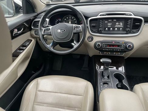Used 2019 Kia Sorento EX image 10