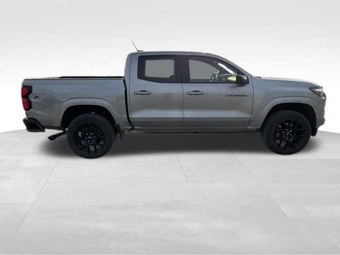 Certified 2024 Chevrolet Colorado Z71 w/ LPO, Dark Essentials Package image 6