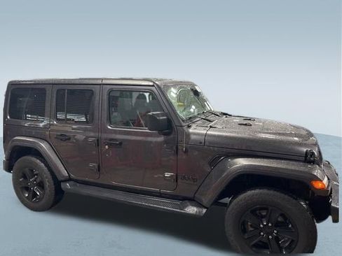 Used 2021 Jeep Wrangler Unlimited Sahara AWD/4WD image 17