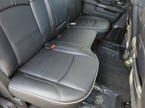 Used 2024 RAM 2500 Limited image 24