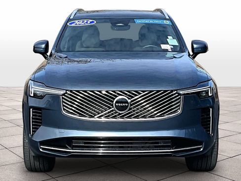 Used 2025 Volvo XC90 B5 Core w/ Protection Package Premier image 3