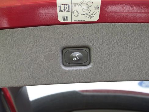 Used 2020 Lincoln Nautilus Reserve FWD image 13