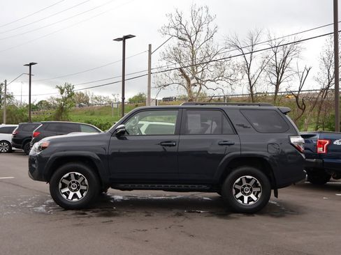 Used 2024 Toyota 4Runner TRD Off-Road Premium w/ Off Road Premium Plus Package AWD/4WD image 4