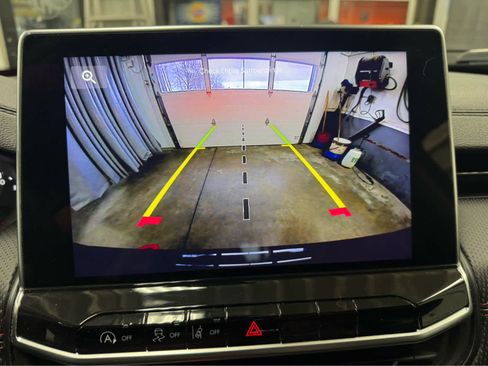 Used 2022 Jeep Compass Trailhawk image 16