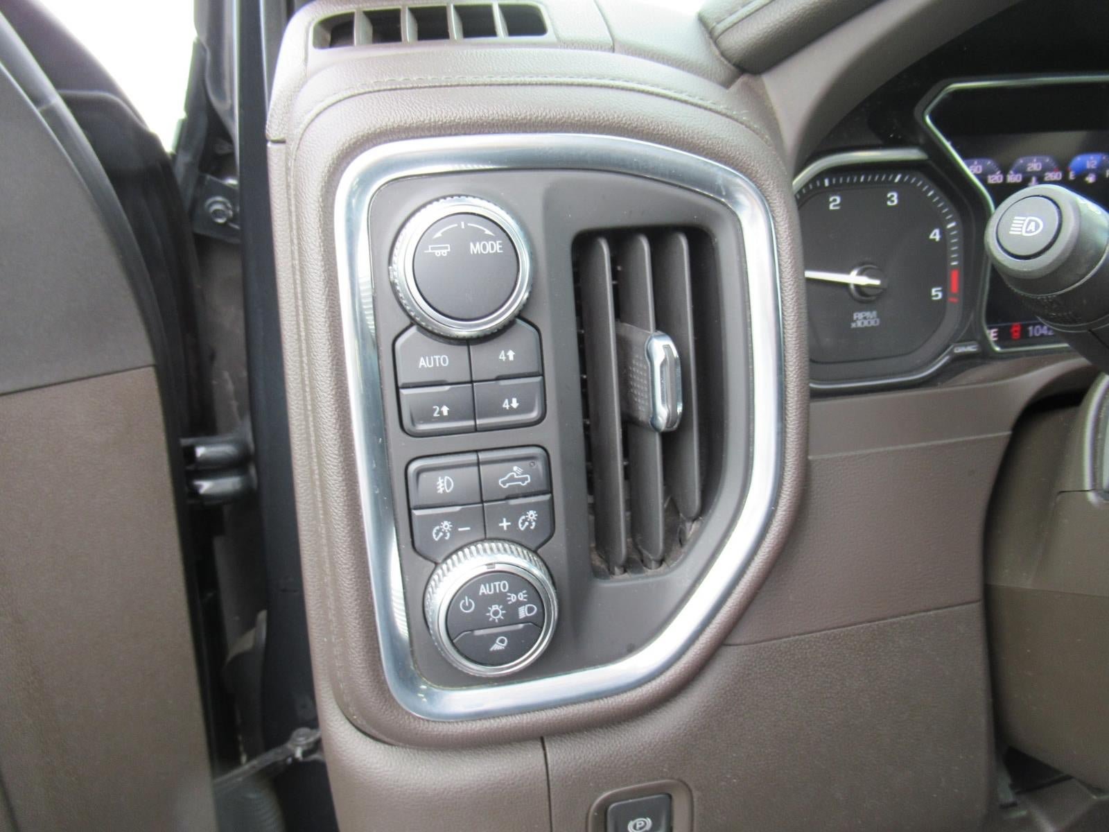 Used 2022 GMC Sierra 2500 Denali AWD/4WD image 18