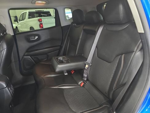 Used 2020 Jeep Compass Latitude w/ Cold Weather Group AWD/4WD image 13