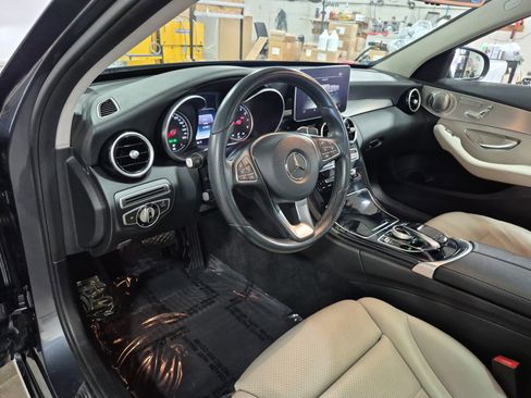 Used 2016 Mercedes-Benz C 300 4MATIC Sedan image 11