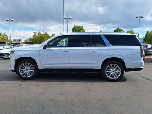 Used 2023 Cadillac Escalade ESV Premium Luxury AWD/4WD image 6