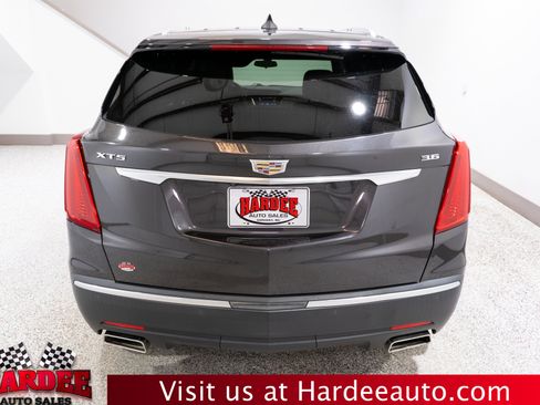Used 2019 Cadillac XT5 FWD image 4