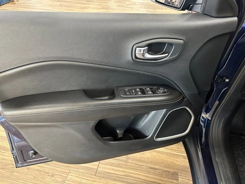 Used 2019 Jeep Compass Latitude w/ Cold Weather Group image 9