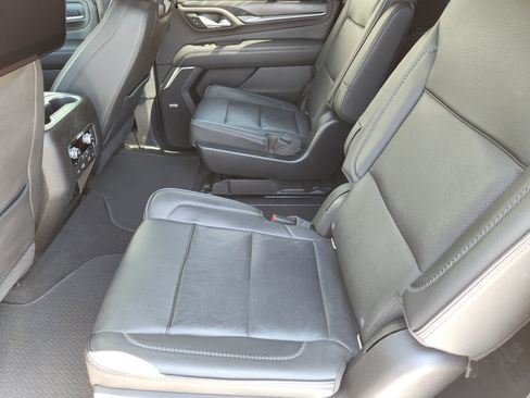 Used 2021 GMC Yukon XL Denali w/ Denali Premium Package AWD/4WD image 32