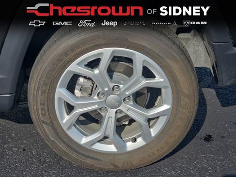 Used 2024 Jeep Compass Sport AWD/4WD image 10