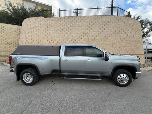 Used 2024 Chevrolet Silverado 3500 LTZ AWD/4WD image 3