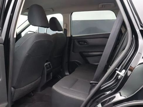 Used 2024 Nissan Rogue S AWD/4WD image 12