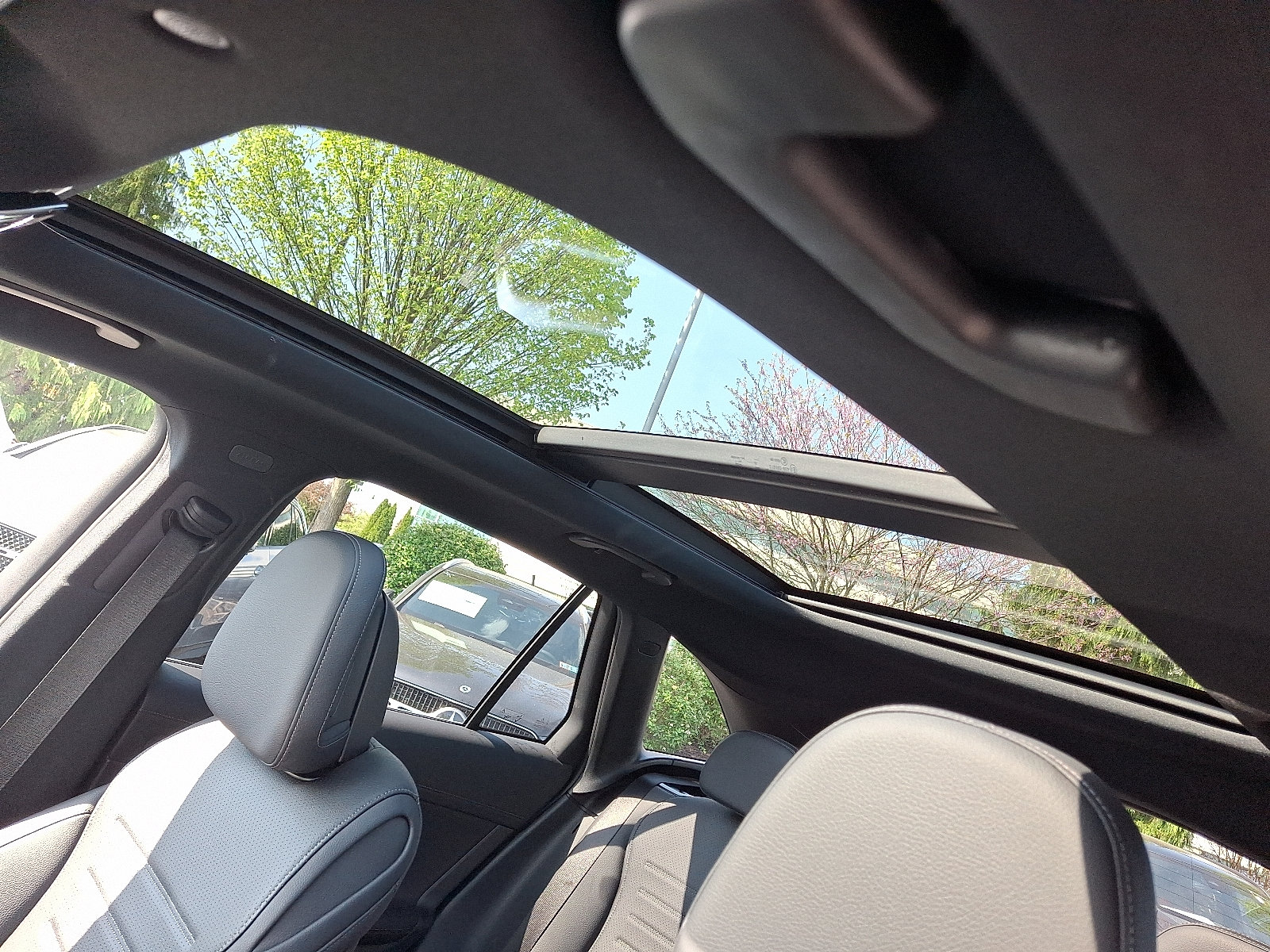 New 2026 Mercedes-Benz GLC 300 4MATIC image 12