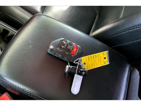 Used 2020 Jeep Gladiator Rubicon AWD/4WD image 12