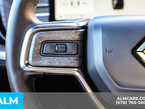 Used 2025 Rivian R1S Adventure image 30