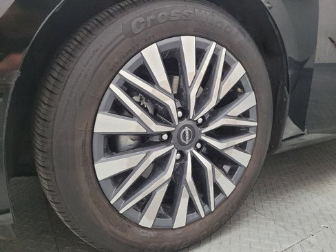 Used 2024 Nissan Altima 2.5 SV FWD image 31