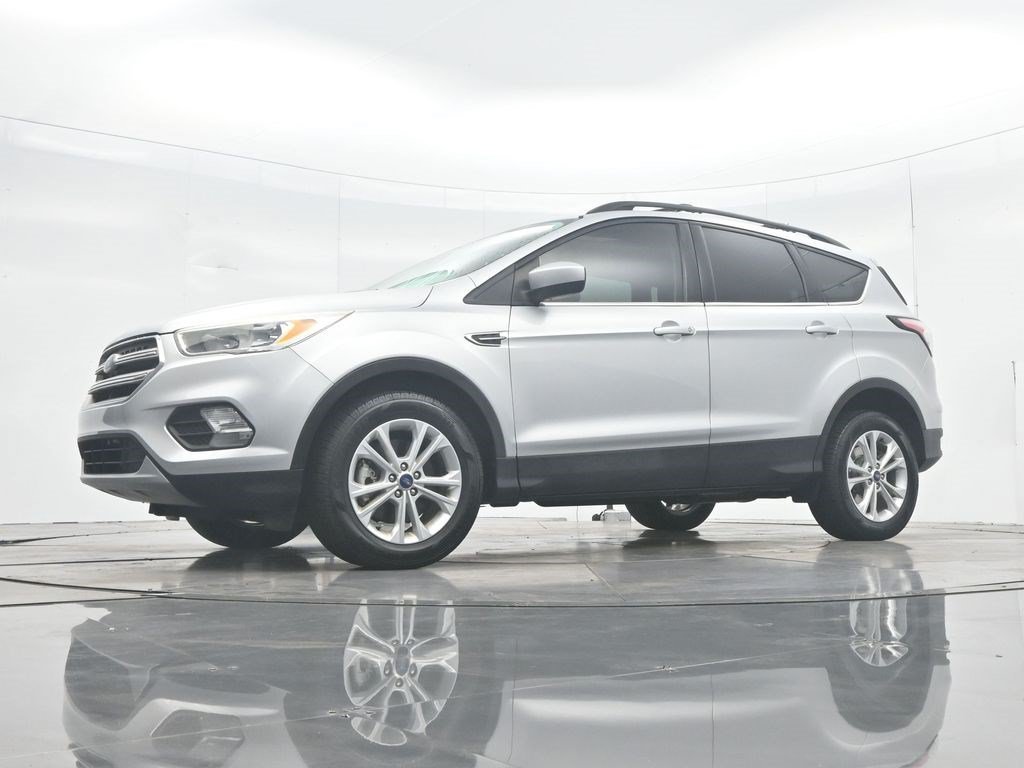 Used 2018 Ford Escape SE AWD/4WD image 38