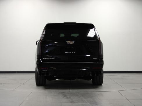 Used 2025 Cadillac Escalade V image 5