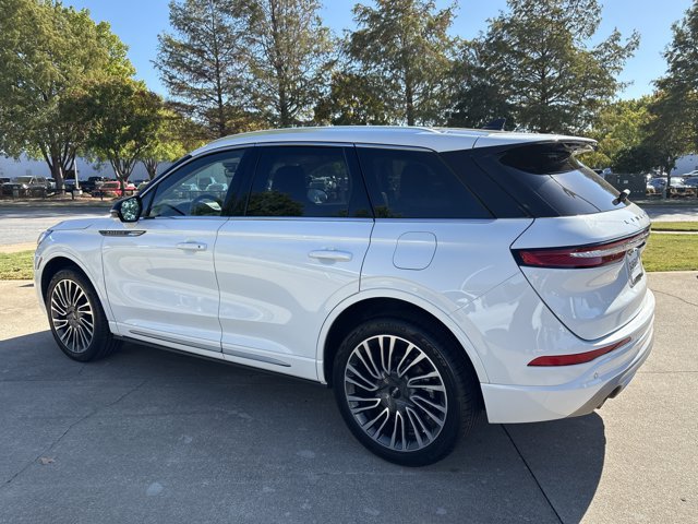 Used 2020 Lincoln Corsair Reserve w/ Appearance Package FWD image 8