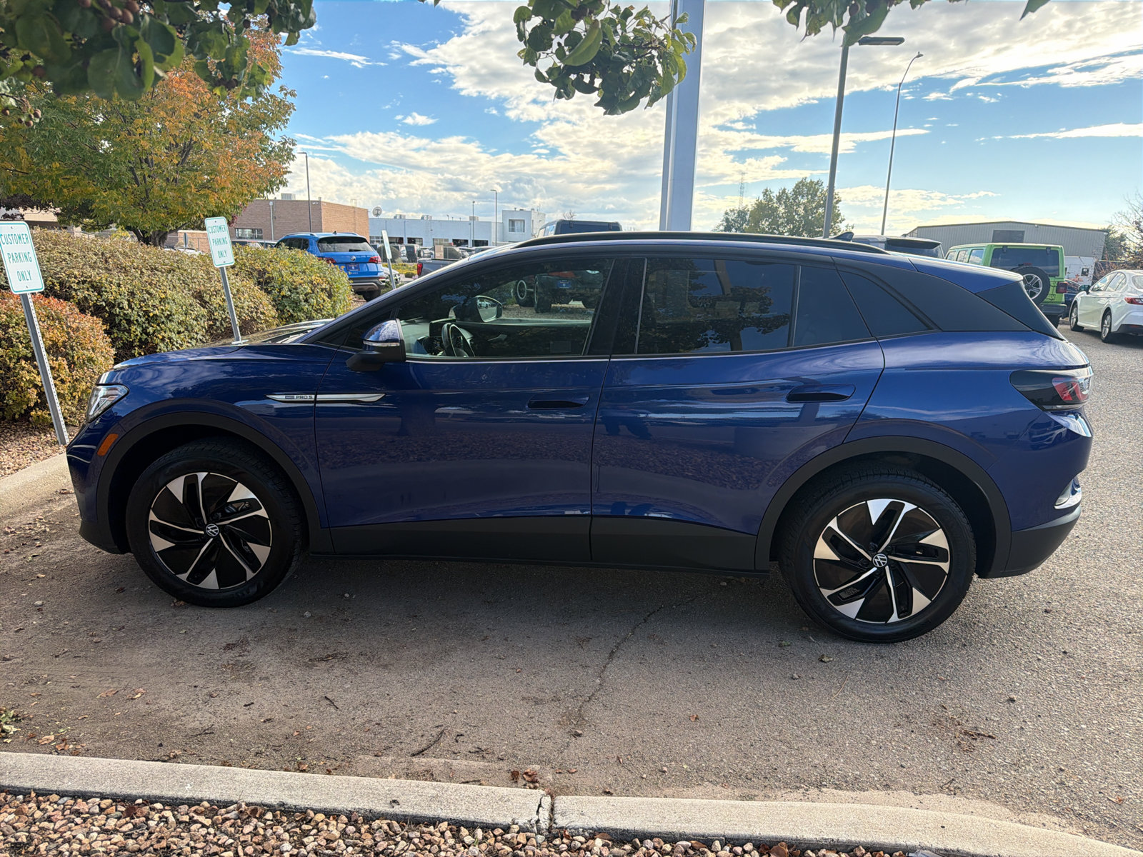Used 2022 Volkswagen ID.4 Pro S AWD/4WD image 3