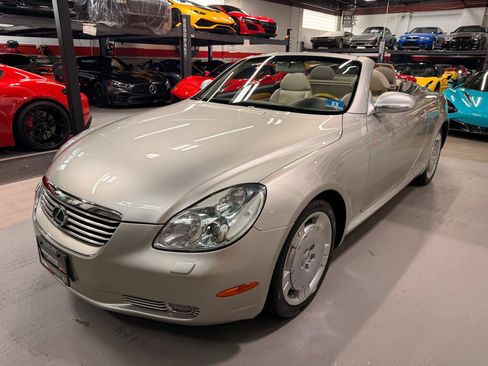 Used 2004 Lexus SC 430 Convertible RWD image 10
