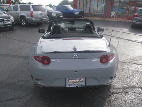 Used 2024 MAZDA MX-5 Miata Grand Touring w/ Appearance Package image 4