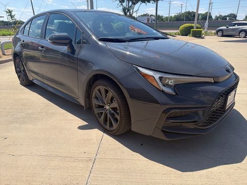 Used 2025 Toyota Corolla SE FWD image 8