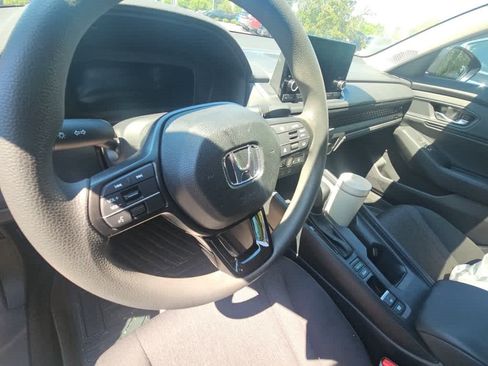 Used 2025 Honda Accord SE image 7