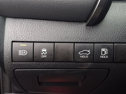 Used 2024 Toyota Camry SE FWD image 6