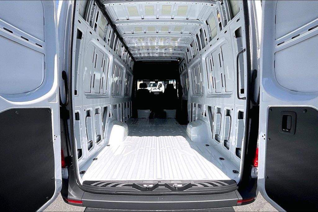 New 2026 Mercedes-Benz Sprinter 3500 image 9