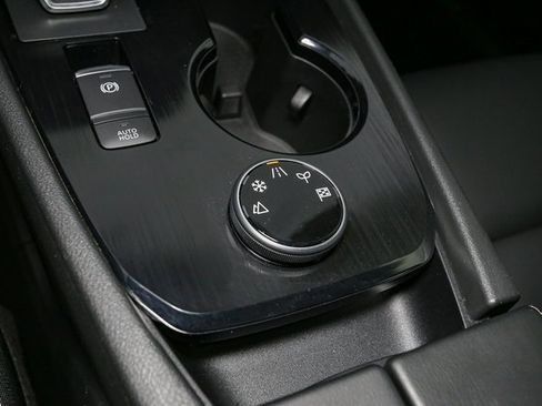 Used 2023 Nissan Rogue SV w/ SV Premium Package image 26