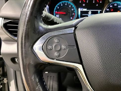 Used 2019 Chevrolet Traverse LT FWD image 22