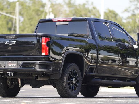 Used 2025 Chevrolet Silverado 2500 LT w/ Trail Boss Package AWD/4WD image 42
