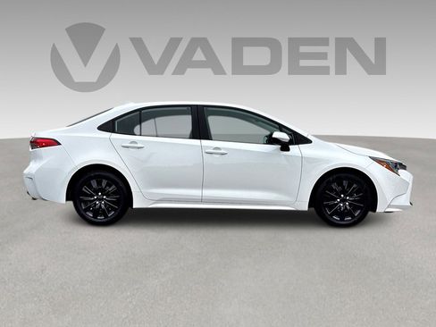 Used 2024 Toyota Corolla LE image 27