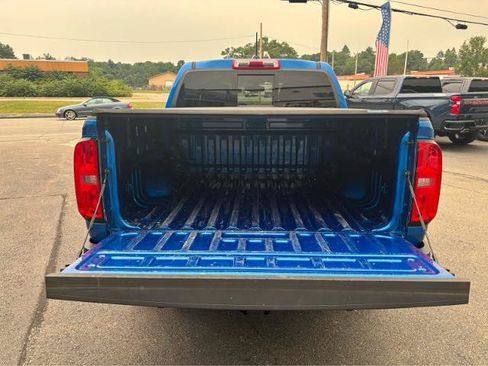 Used 2022 Chevrolet Colorado Z71 AWD/4WD image 9
