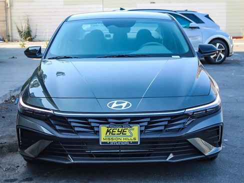 New 2025 Hyundai Elantra Sport image 2