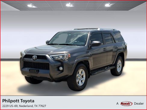 Used 2017 Toyota 4Runner SR5 RWD image 1
