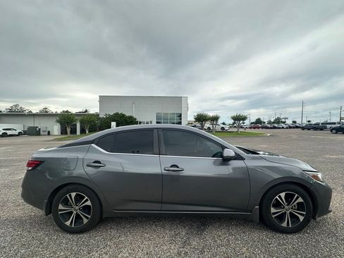 Used 2022 Nissan Sentra SV w/ All-Weather Package FWD image 5